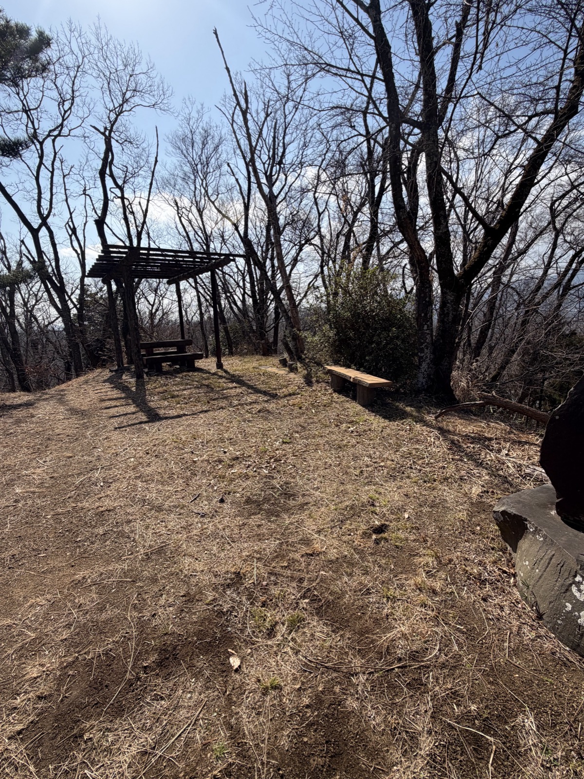 Komachi Well (Kewai-ido) area with iron fence